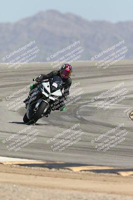 media/Oct-02-2025-Racers Edge (Thu) [[2c91cb6ab3]]/3-B Group/Session 4-Turn 12 (1pm)/